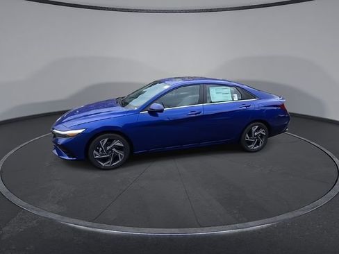 New 2026 Hyundai Elantra Limited FWD image 5