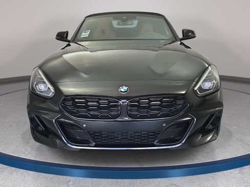 Used 2025 BMW Z4 M40i w/ Edition RWD image 2