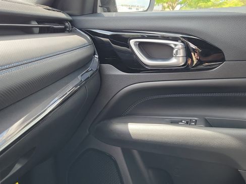 New 2026 Jeep Compass Latitude image 21