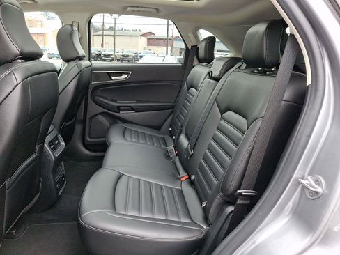Used 2021 Ford Edge SEL w/ Convenience Package image 11