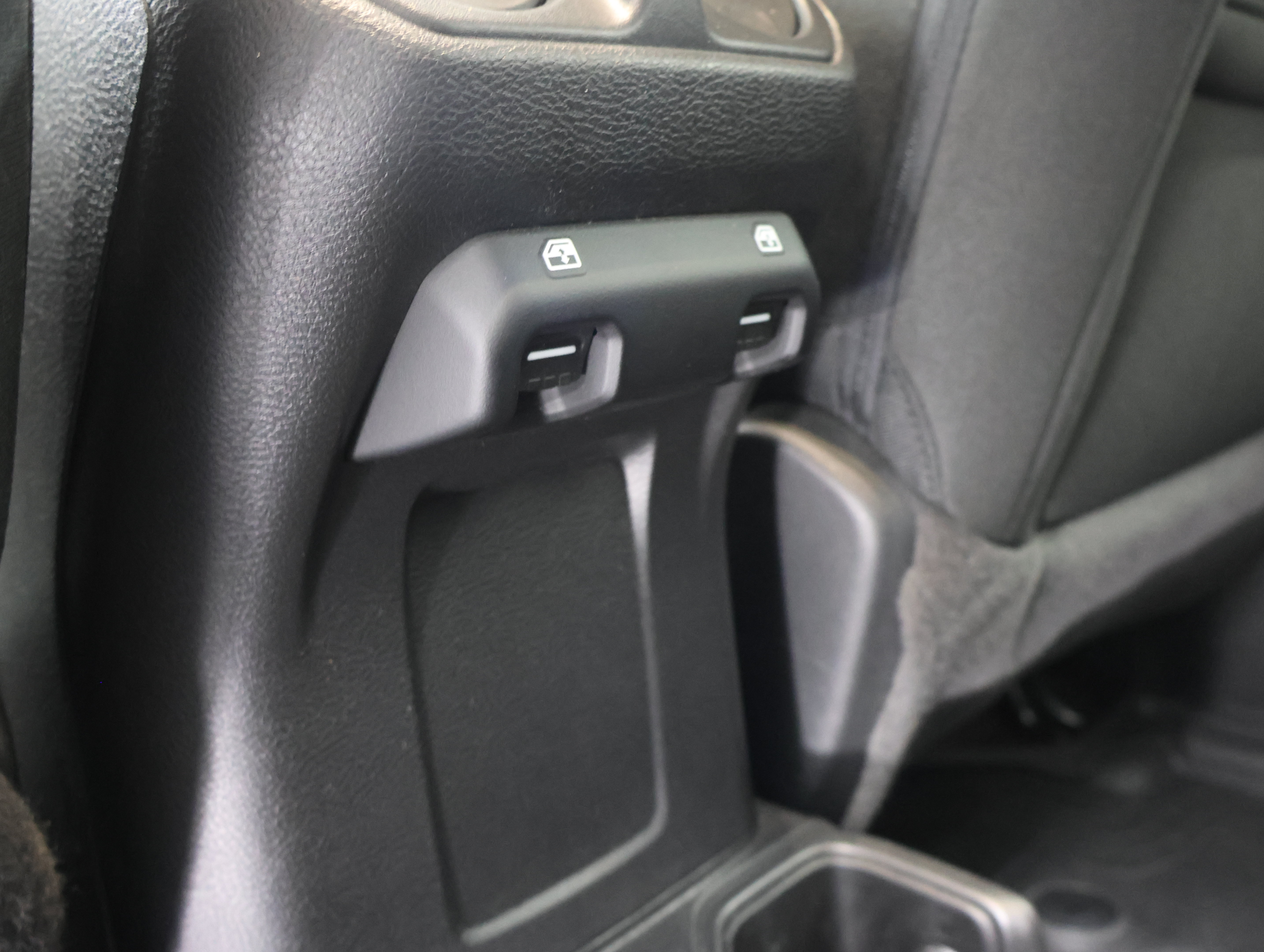 Used 2023 Jeep Wrangler Unlimited Sport AWD/4WD image 34