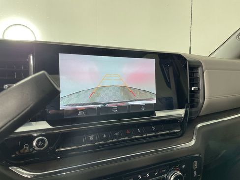 Used 2025 GMC Sierra 2500 SLT w/ SLT Convenience Package image 15