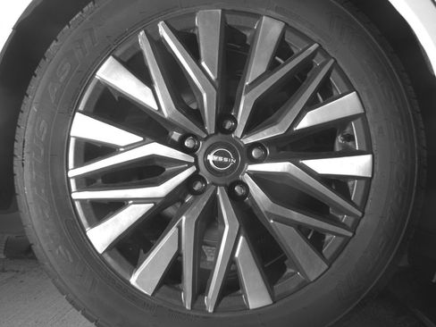 Used 2025 Nissan Altima 2.5 SV image 15