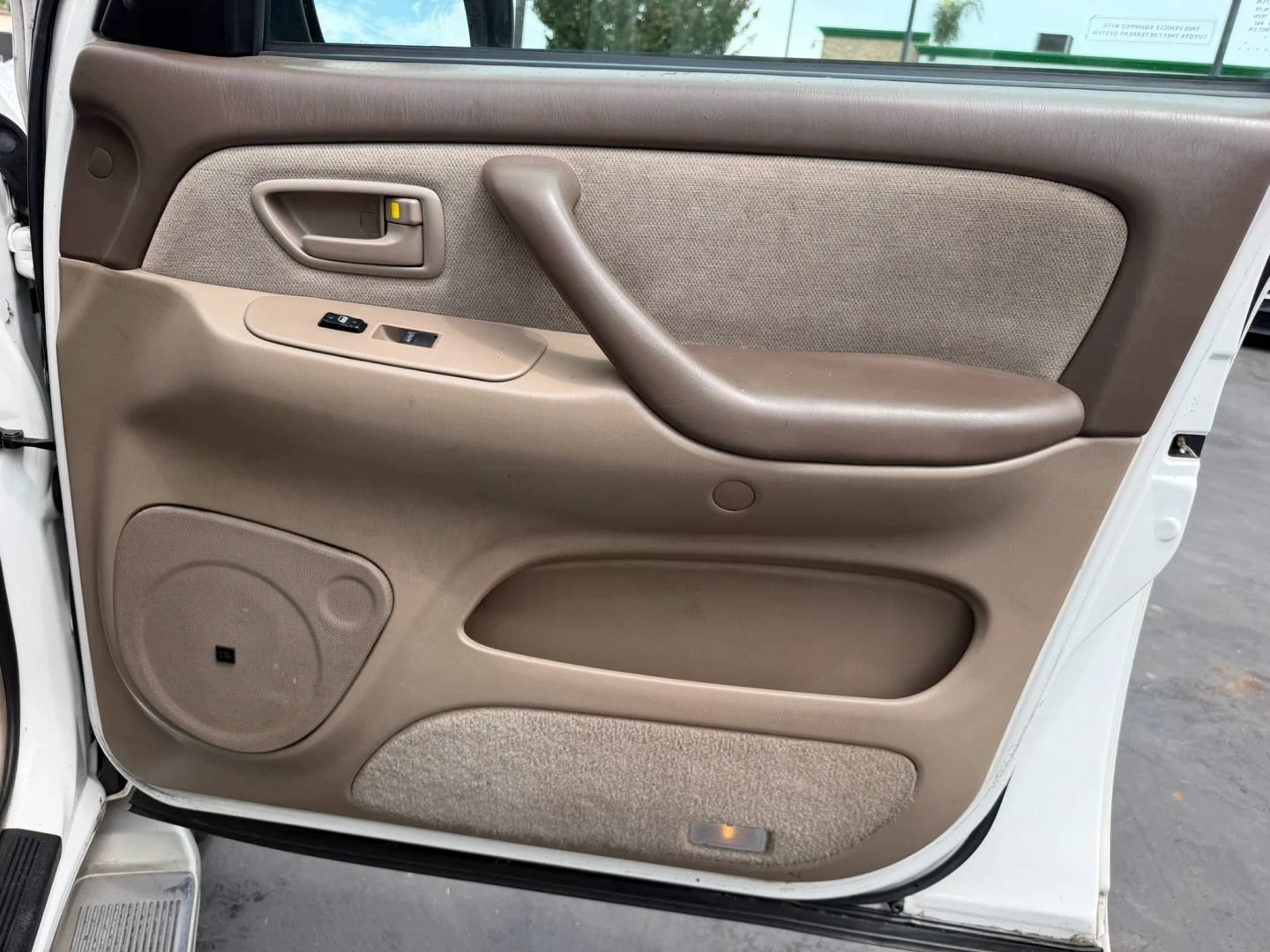 Used 2004 Toyota Sequoia SR5 RWD image 16