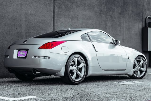 Used 2008 Nissan 350Z Touring w/ Cargo Convenience Pkg RWD image 9