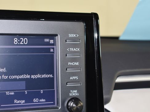 Used 2022 Toyota RAV4 XLE Premium image 29