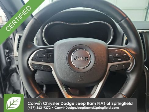 Used 2021 Jeep Grand Cherokee Laredo AWD/4WD image 22