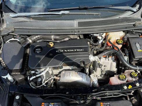 Used 2018 Chevrolet Volt LT w/ Comfort Package image 19