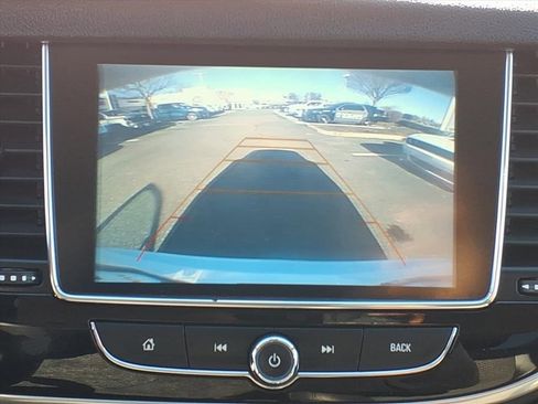 Used 2020 Buick Encore Preferred image 10