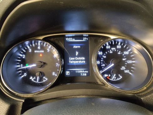 Used 2014 Nissan Rogue SV image 23