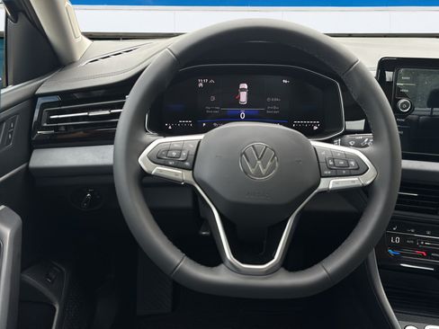 New 2026 Volkswagen Jetta SE FWD image 11