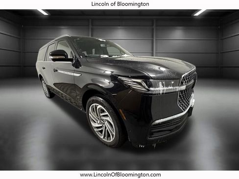 New 2025 Lincoln Navigator L Reserve image 7