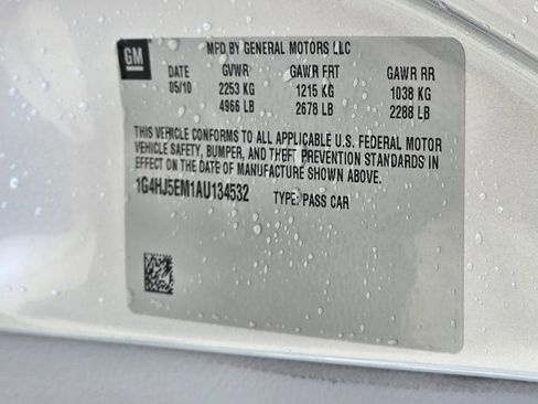 Used 2010 Buick Lucerne CXL FWD image 28