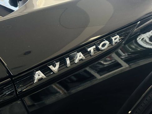 Used 2026 Lincoln Aviator Reserve AWD/4WD image 6