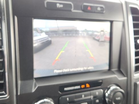 Used 2020 Ford F150 XLT w/ Equipment Group 302A Luxury AWD/4WD image 18