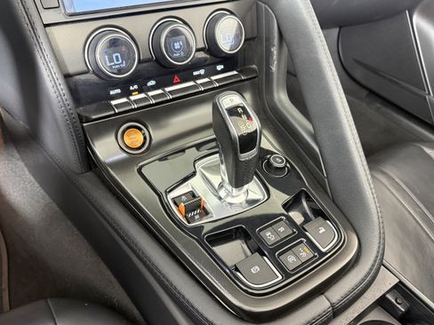 Used 2015 Jaguar F-TYPE S image 25