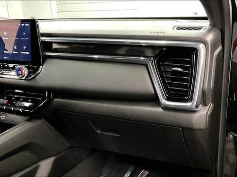 Used 2024 GMC Canyon Elevation w/ Convenience Package AWD/4WD image 19