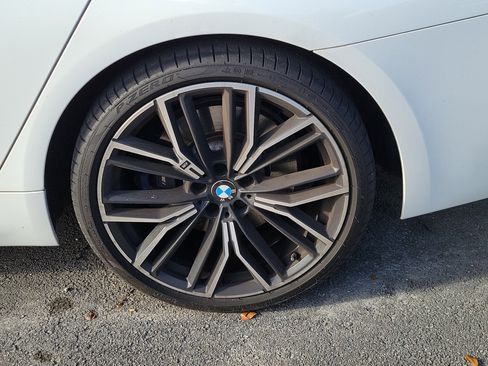 Used 2022 BMW 530i w/ M Sport Package image 6