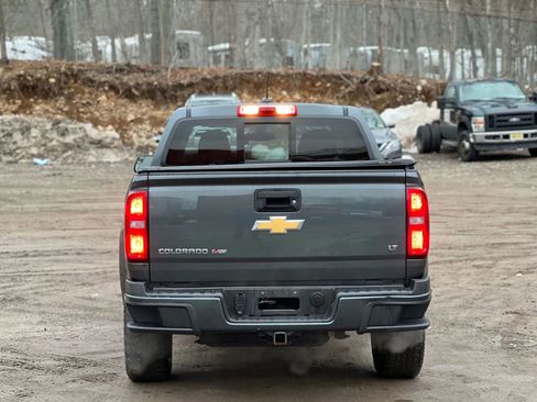 Used 2017 Chevrolet Colorado LT w/ LT Convenience Package image 5
