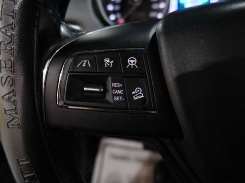 Used 2019 Maserati Levante GranLusso AWD/4WD image 38