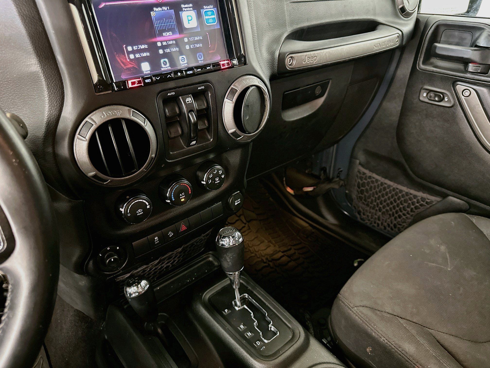Used 2016 Jeep Wrangler Unlimited Sport AWD/4WD image 23