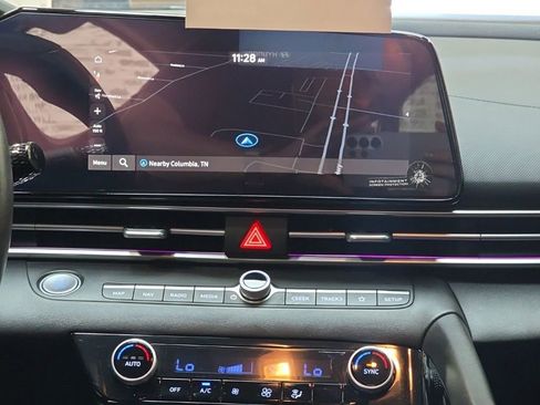 Used 2025 Hyundai Elantra SEL FWD image 18