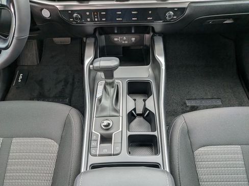 New 2026 Kia Sorento LX FWD image 21