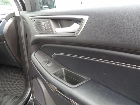 Used 2022 Ford Edge Titanium w/ Cargo Accessory Package AWD/4WD image 27