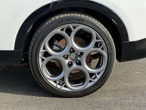 Used 2024 Alfa Romeo Tonale Ti AWD/4WD image 9