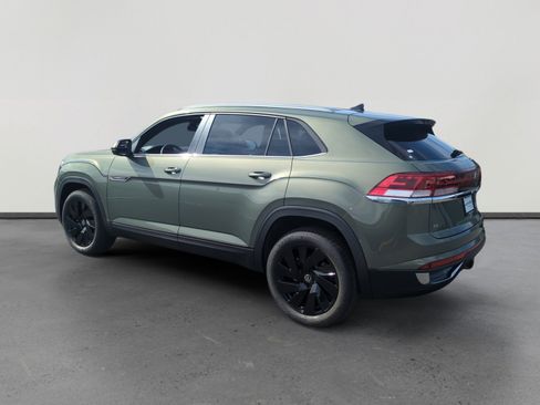 New 2026 Volkswagen Atlas Cross Sport SE image 3