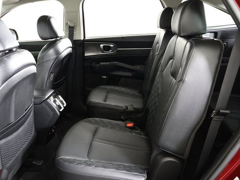 Used 2022 Kia Sorento SX image 41