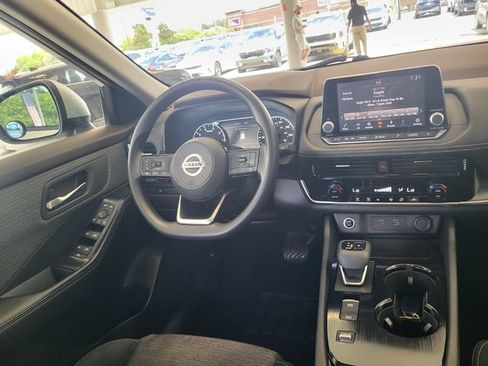 Used 2021 Nissan Rogue SV FWD image 14