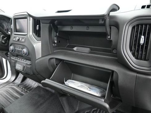 Used 2025 Chevrolet Silverado 1500 W/T image 28