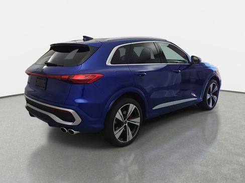 New 2025 Audi SQ5 Prestige image 5