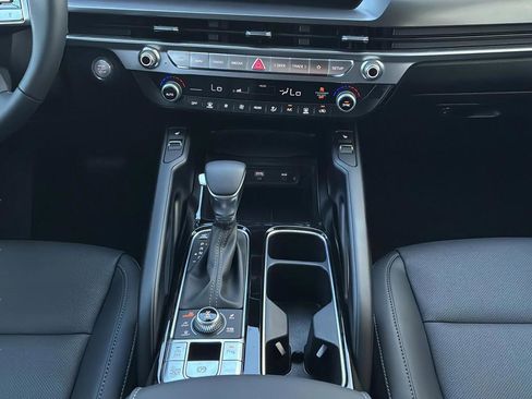New 2025 Kia Telluride S AWD/4WD image 22
