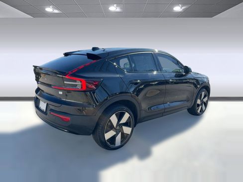 Certified 2023 Volvo C40 P8 Recharge Ultimate image 9