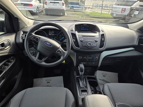 Used 2017 Ford Escape S image 11