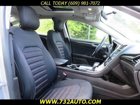 Used 2014 Ford Fusion SE w/ Equipment Group 501A FWD image 7