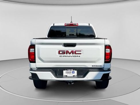 Used 2026 GMC Canyon Elevation w/ Technology Package AWD/4WD image 4