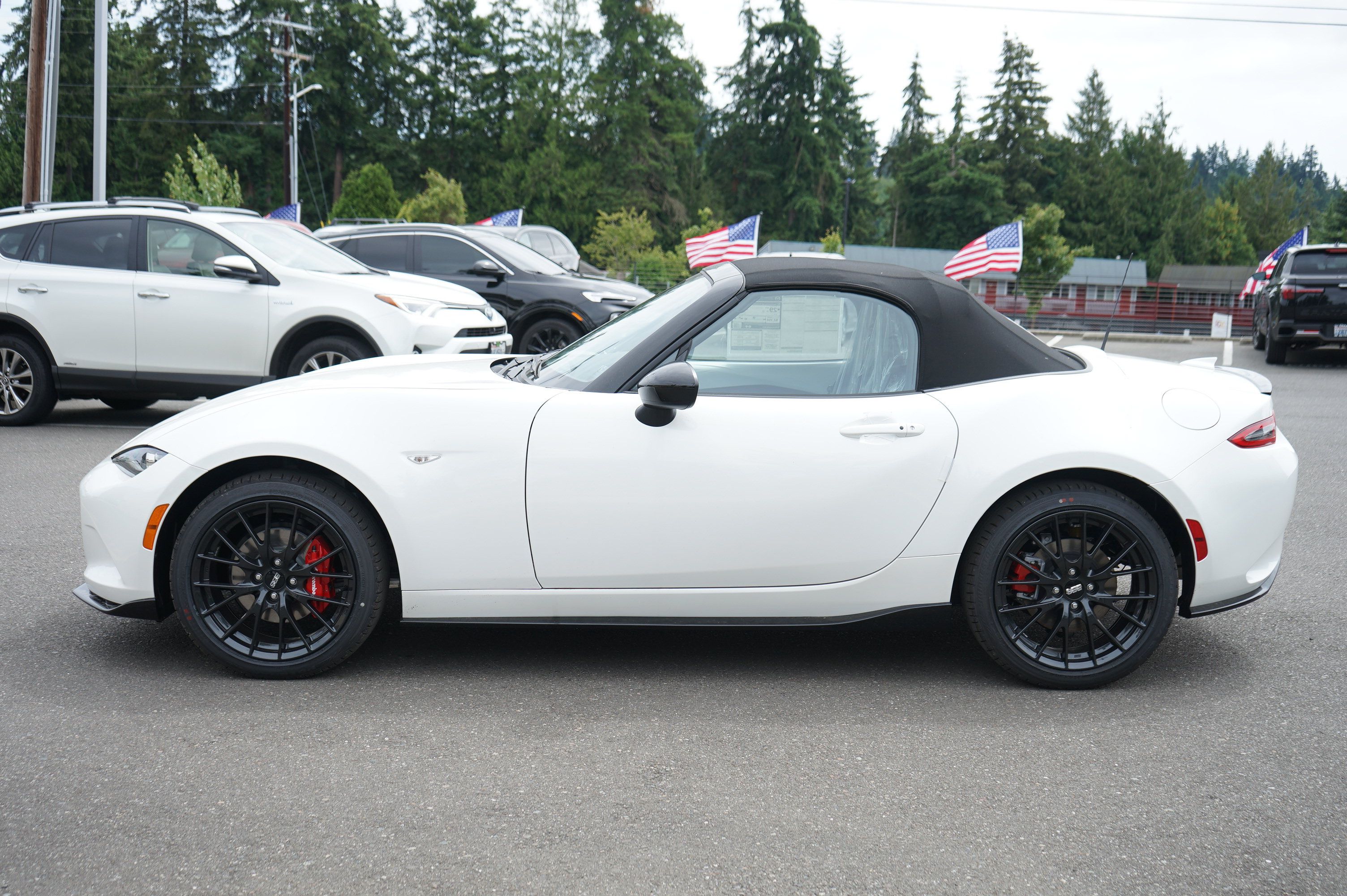 New 2026 MAZDA MX-5 Miata Club w/ Interior Package RWD image 7