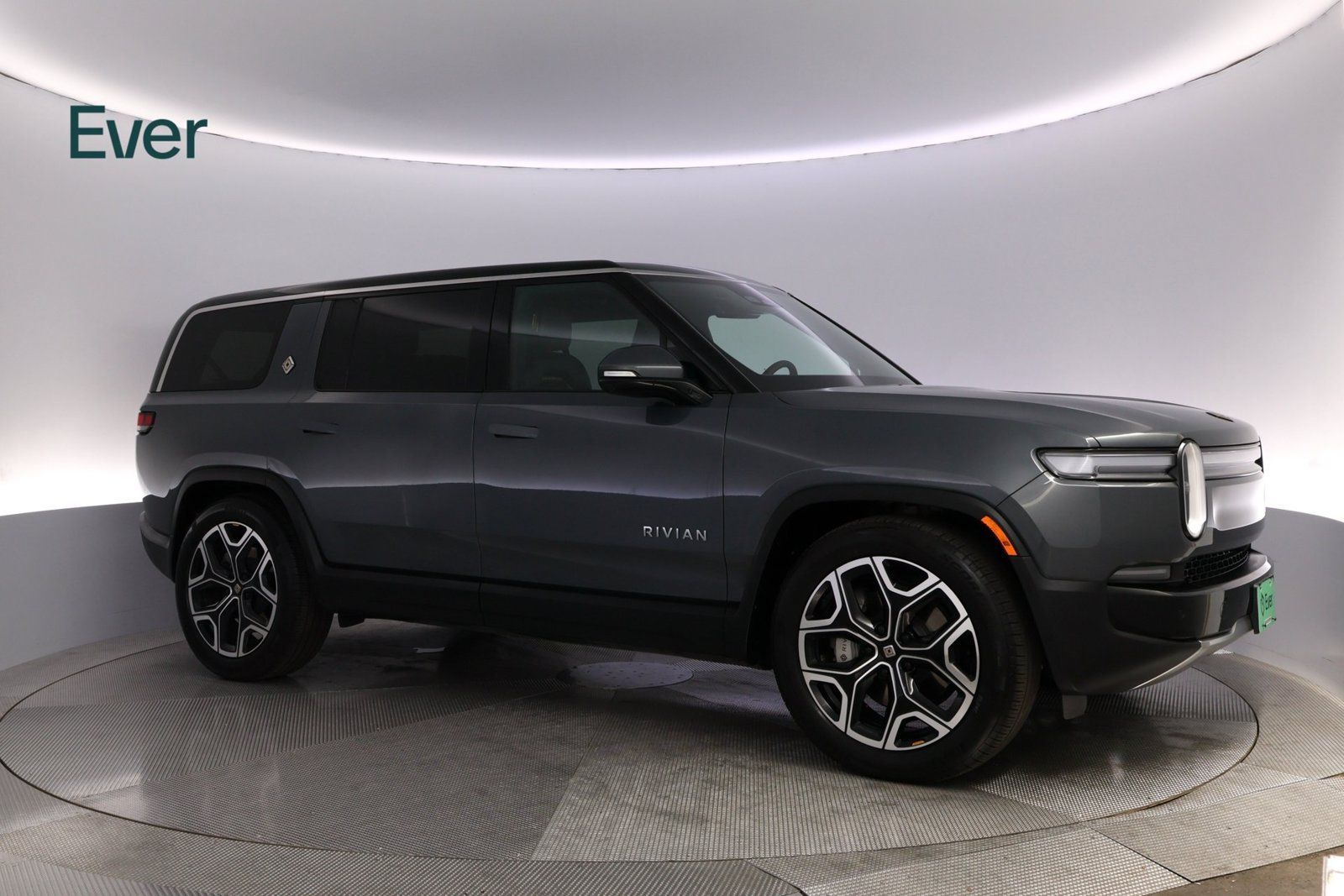 Used 2025 Rivian R1S Adventure Dual AWD/4WD image 14