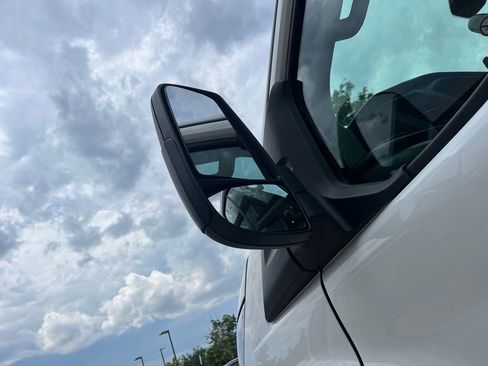 Used 2025 Ford Transit 250 Low Roof w/ Exterior Upgrade Package RWD image 28