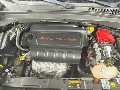 Used 2021 Jeep Renegade Sport FWD image 32