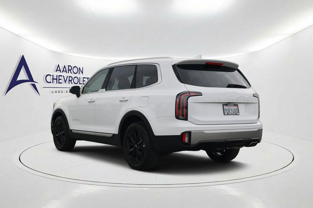 Used 2025 Kia Telluride EX w/ EX Captain's Chair Package FWD image 7