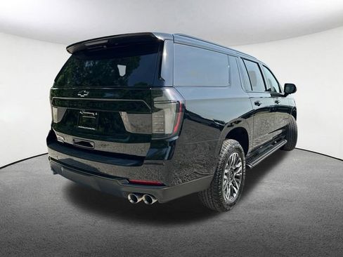 Certified 2026 Chevrolet Suburban Z71 w/ Comfort Package AWD/4WD image 13