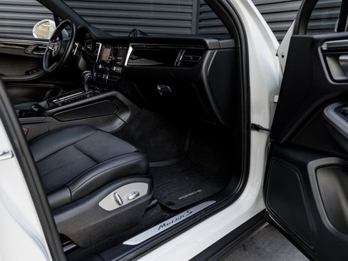 Used 2022 Porsche Macan S image 31