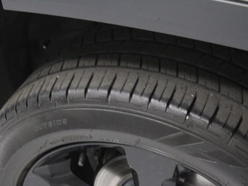 Used 2023 Jeep Grand Cherokee Altitude AWD/4WD image 19