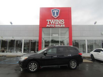 Used 2014 Nissan Pathfinder SV