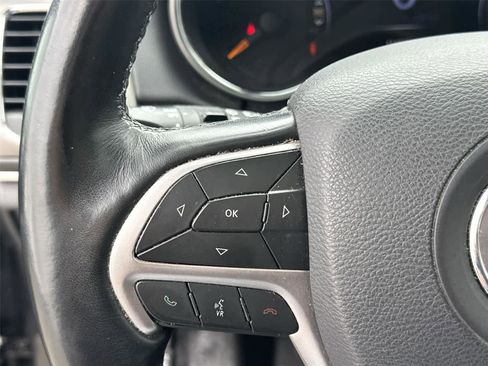 Used 2019 Jeep Grand Cherokee Limited w/ Trailer Tow Group IV AWD/4WD image 18
