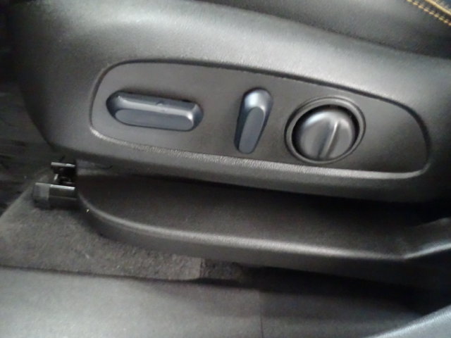 Certified 2024 GMC Terrain AT4 w/ Tech Package AWD/4WD image 3
